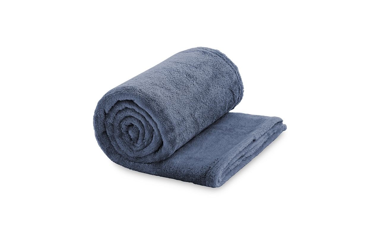 manta-plaid-para-sofa-de-tacto-terciopelo-liso-azul-urbano
